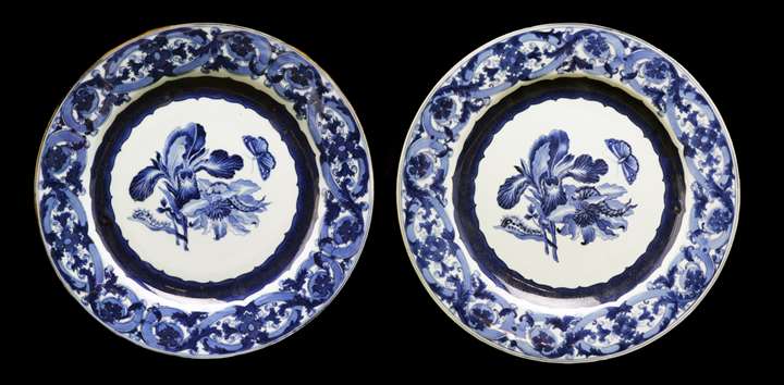 Pair of Chinese export porcelain blue and white dinner plates
